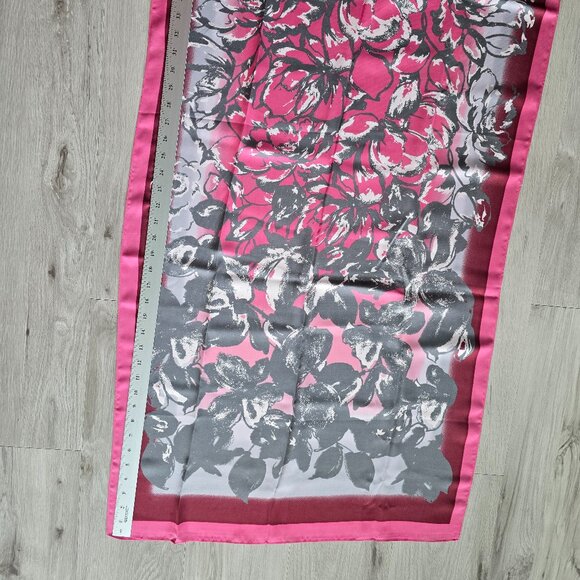 Coldwater Creek | gray pink floral print rectangle medium length scarf - Picture 5 of 6